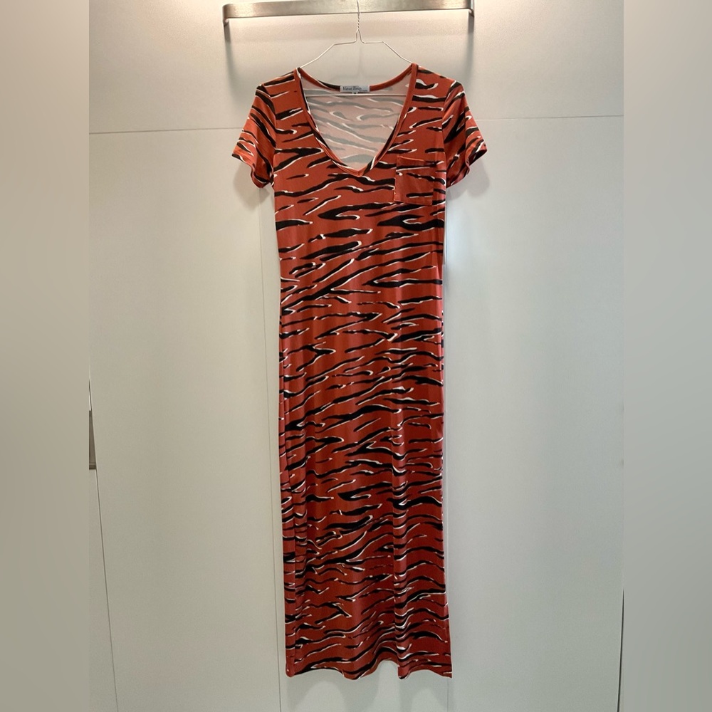 NWT velvet torch, maxi dress, tiger, print size medium